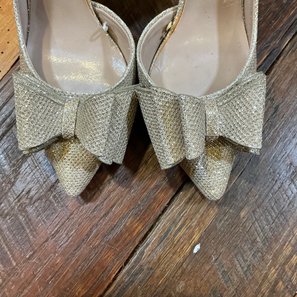 Betsey Johnson Women’s Prince d’Orsay Evening Pumps Gold Size 6 | Glitter Bow - Picture 5 of 12